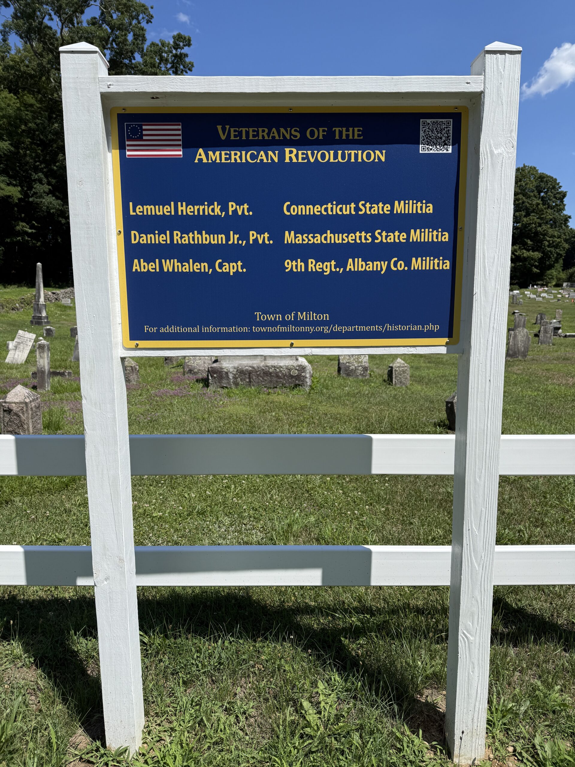 Veterans recognition sign at Rock City Falls Cemetery in Milton New York