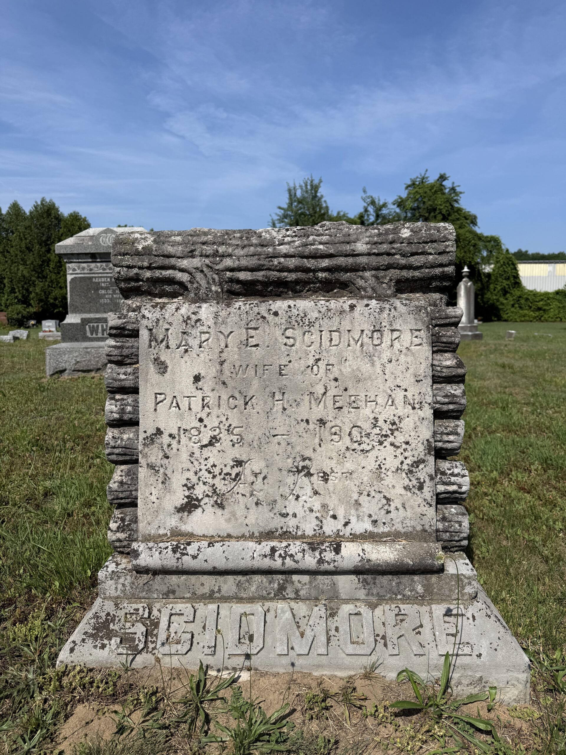 Scidmore carved log memorial at Malta Ridge Cemetery in Malta New York